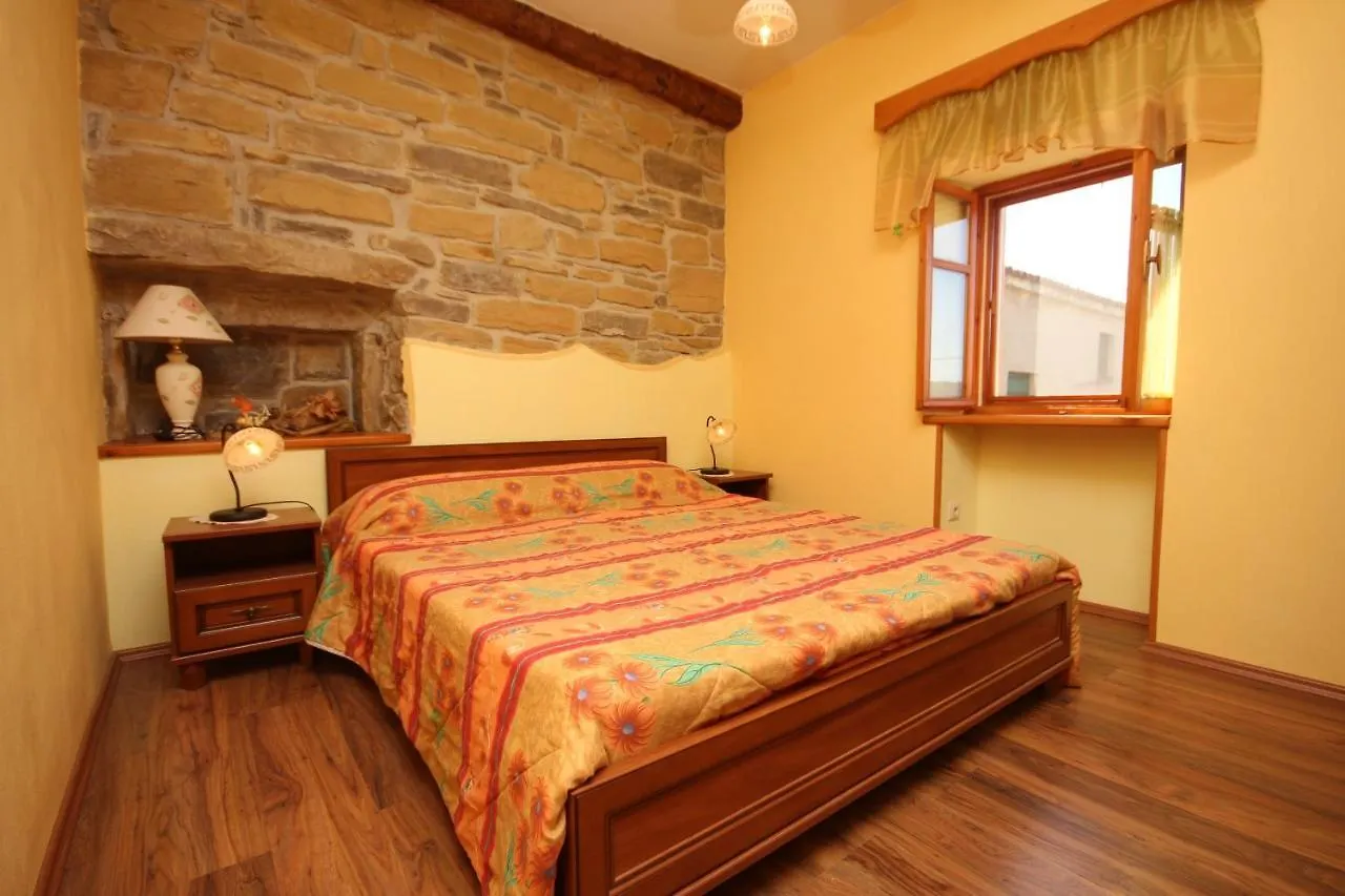Holiday House With A Swimming Pool Cepic, Central Istria - Sredisnja Istra - 7404 Pulgarija Cepic 0*,